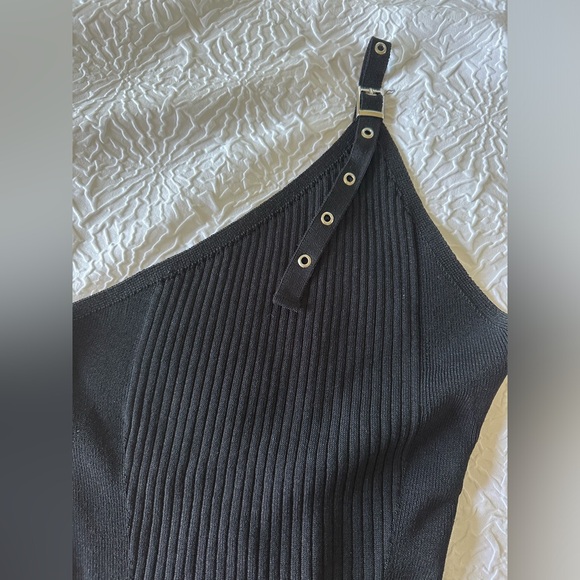 Zara Black one shoulder mini dress with buckle detail - Picture 3 of 4